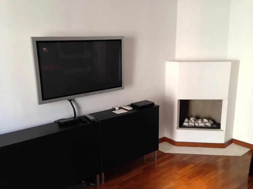 Corsocomootto Milan Apartment