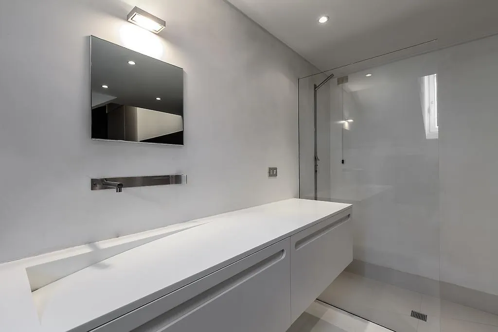 Apartment Corsocomootto Milan Italy